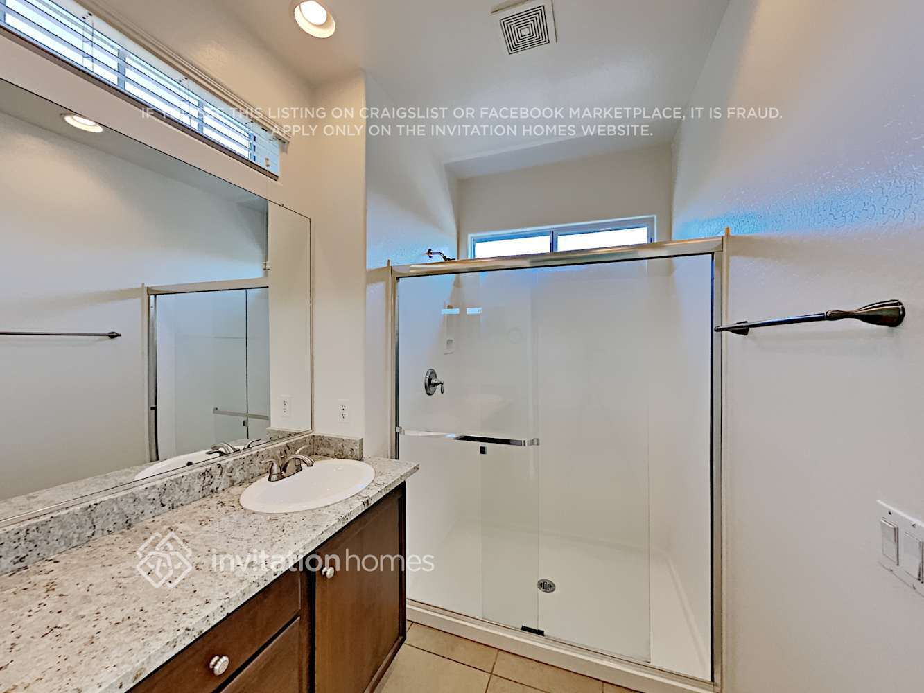 Building Photo - 2713 S Valle Verde