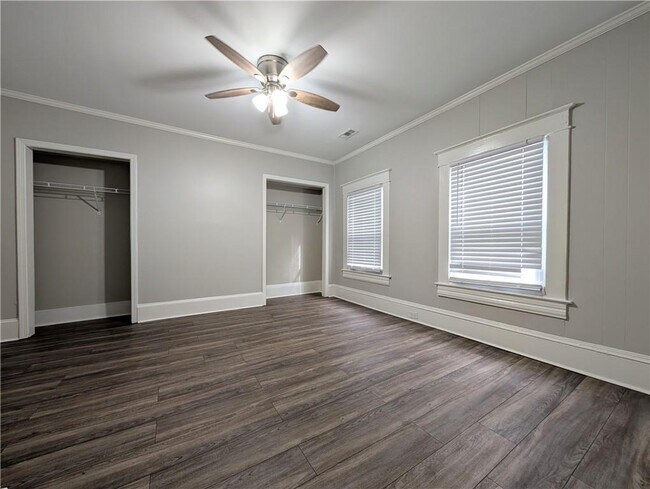 Building Photo - 1716 Thompson Ave