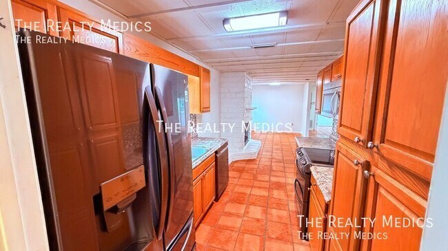 Building Photo - 31061 Lochmore Cir