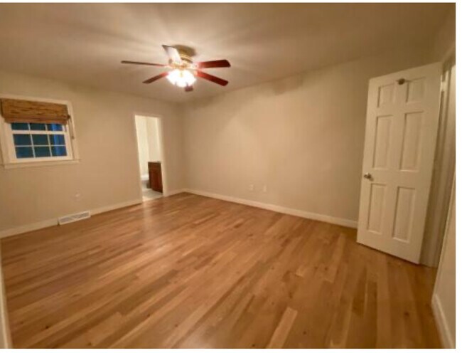 Master with half bath - 608 University Rdg