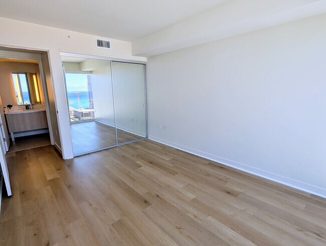 Building Photo - Sweeping Ocean Views at Symphony, 2 Bed, 2...