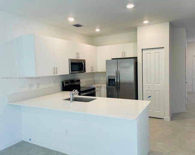 Building Photo - 275 SW 159th Terrace