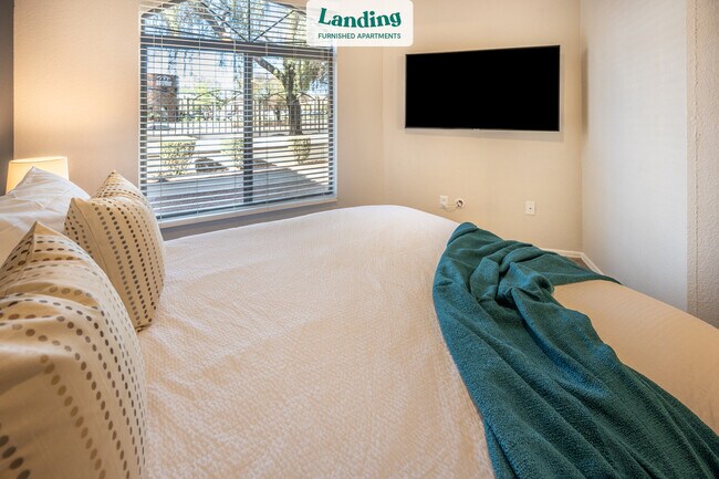 Building Photo - 3636 E Inverness Ave