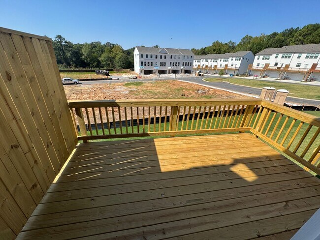 Building Photo - Beautiful 3 Bedroom 3.5 Bath Townhome in Lawrenceville.