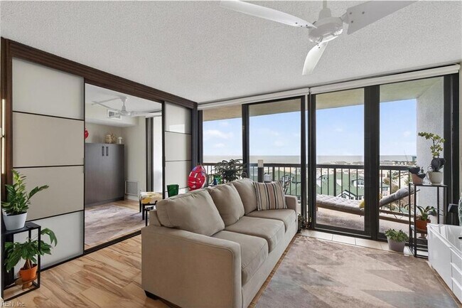 Building Photo - 3288 Page Ave