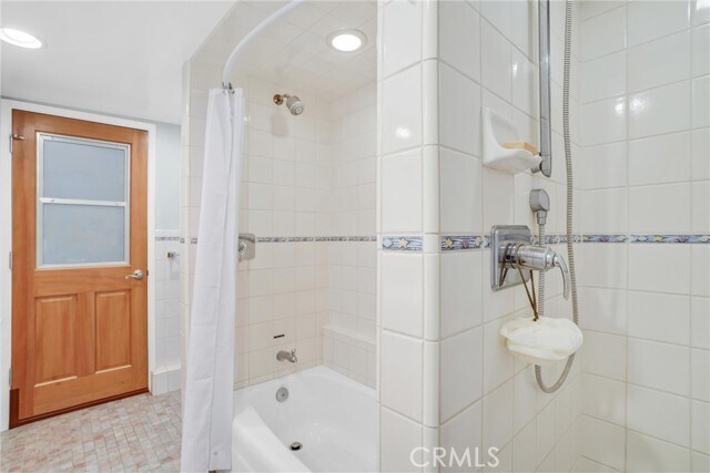 Building Photo - 1325 Cliff Dr