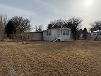 Building Photo - 2 Bedroom 1.5 Semi-Rural Mobile Home with ...