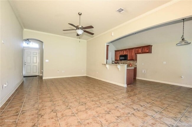 Building Photo - Savannah Place 3 Bed 2 Bath