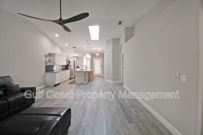 Building Photo - 6019 Courtside Dr