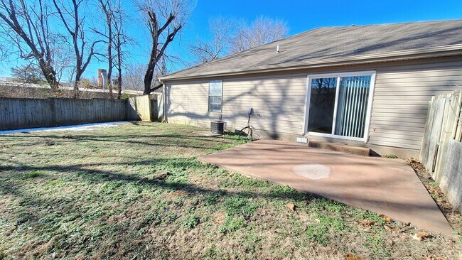 Building Photo - 1673-1675 E. Evalyn Circle