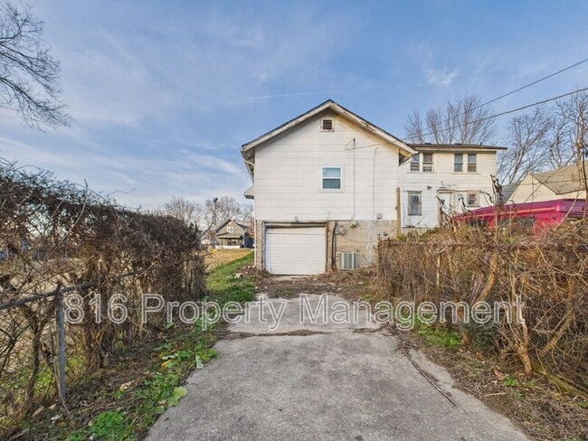 Building Photo - 1513 Rowland Ave