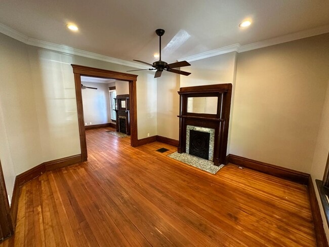 Building Photo - Hunter Ave 1045-1047 GW2