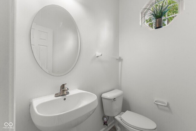 Building Photo - 13711 Alvernon Pl