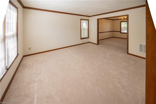 Building Photo - 1045 Backwoods Rd