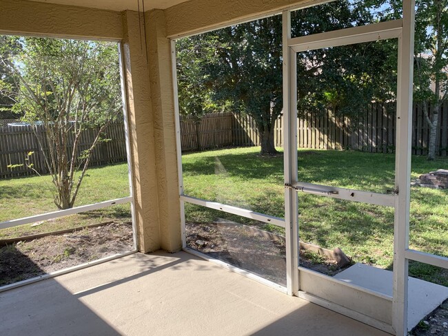 Building Photo - 269 SW Ridgecrest Dr