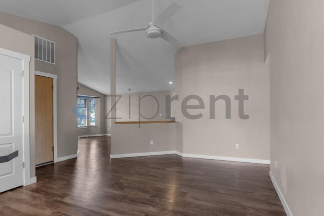 Building Photo - 1120 S 90th St Ct