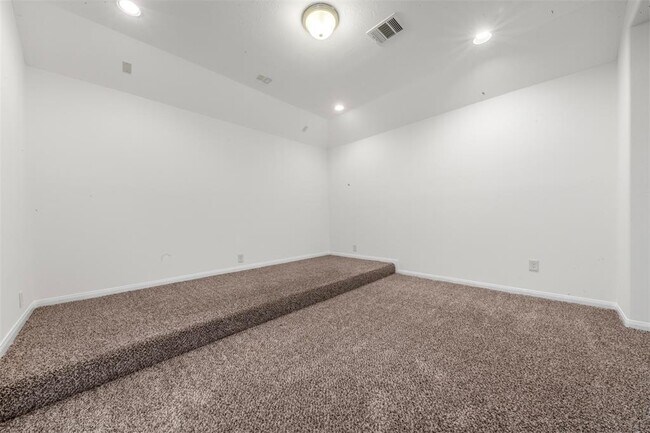 Building Photo - 3646 Aldridge Dr