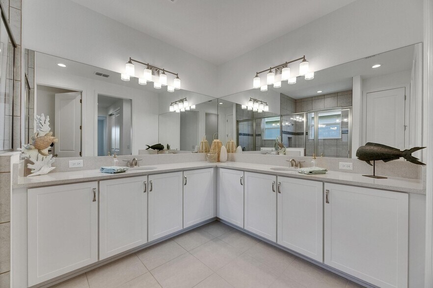 Building Photo - 4915 Sienna Isles Ave