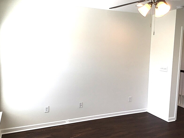 Building Photo - 263 Mayfield Dr