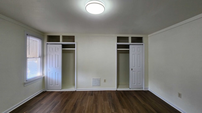 Building Photo - 121 Bausman St