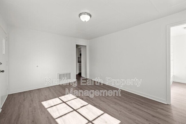 Building Photo - 1441 Creel St