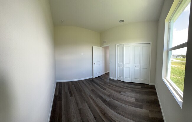Building Photo - 1060 S Capri Ct