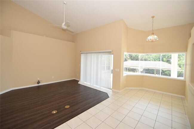 Building Photo - 10 Crampton Ct