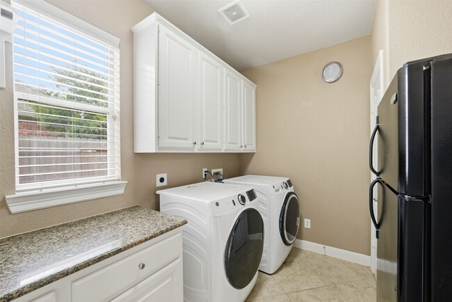 Building Photo - 25610 Corey Cove Ln