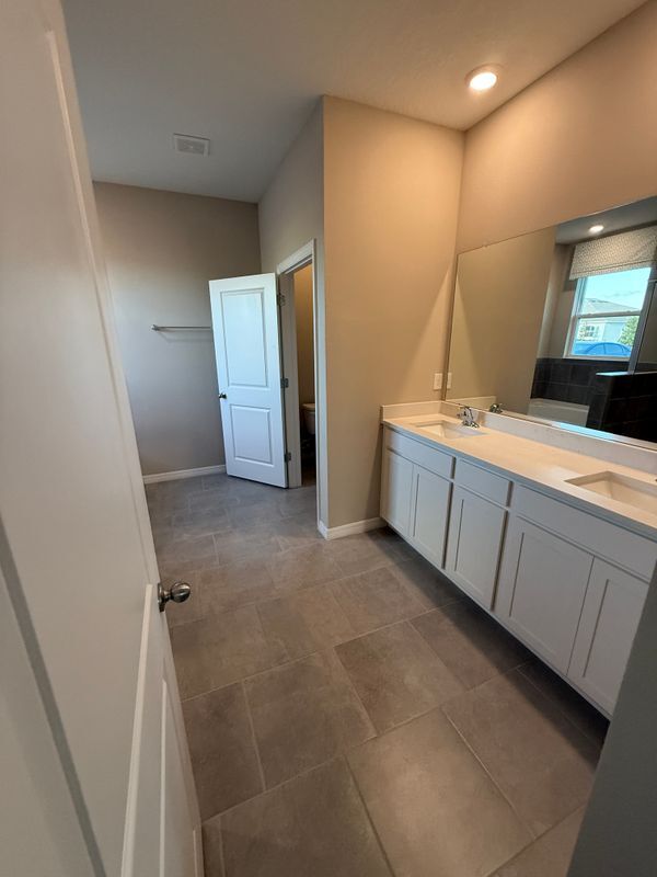 Building Photo - 11105 Cotton Vale Pl