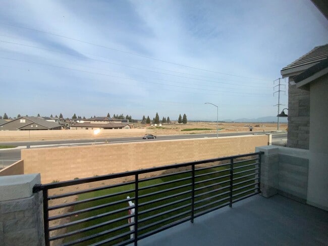 Building Photo - Gated Condo near Copper River