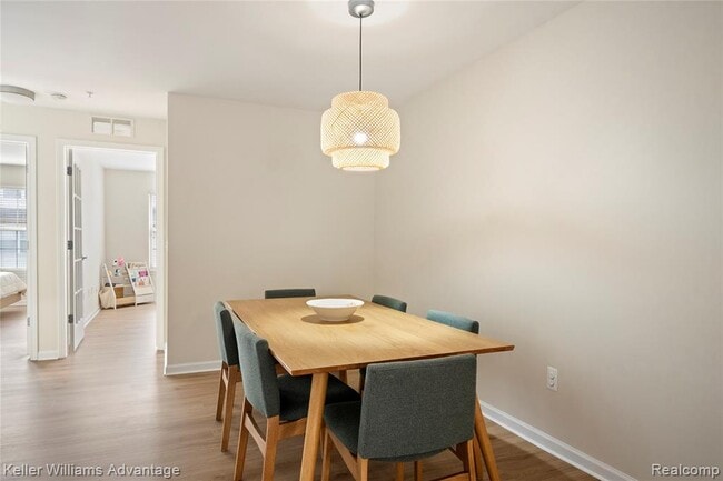 Building Photo - 420 Old Pine Way