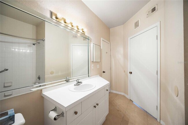 Building Photo - 5152 Northridge Rd