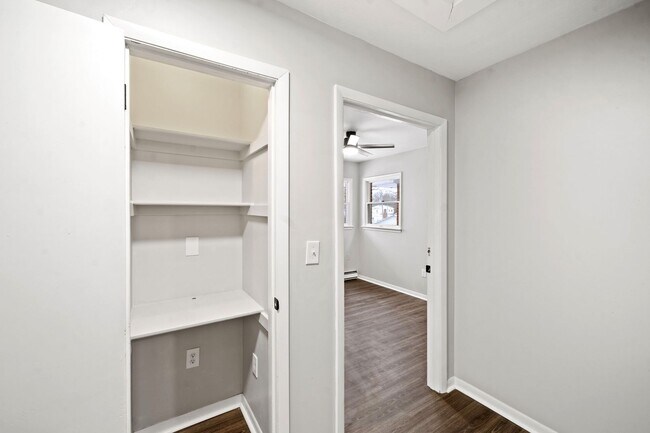 Building Photo - 333 E Sandusky Ave