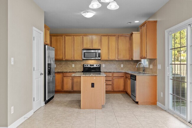 Building Photo - Welcome to Wynbrookee Lane!