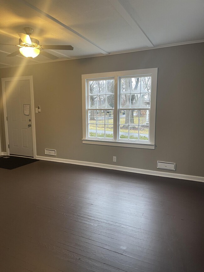 Building Photo - 35756 N Watson Ave