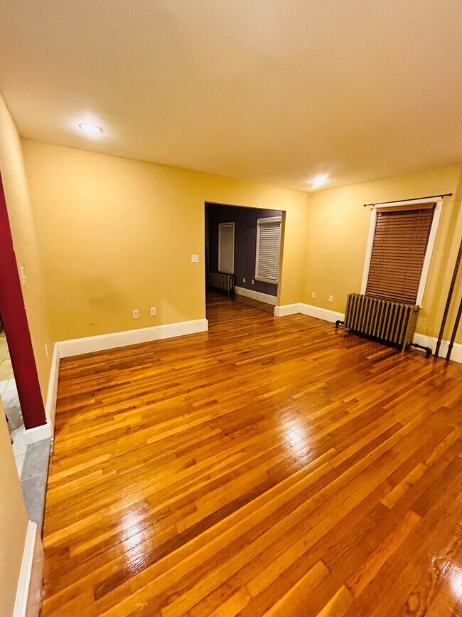 Building Photo - 23 Holmfield Ave