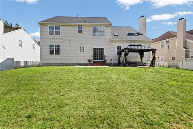 Building Photo - 49 Equestrian Dr