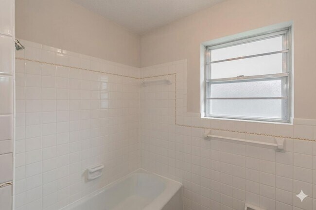 Building Photo - 6248 Trail Lake Dr