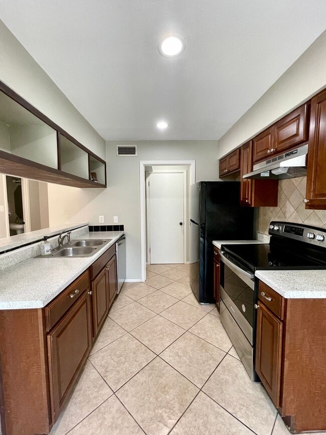 Building Photo - 1703 Coronado Hills Dr