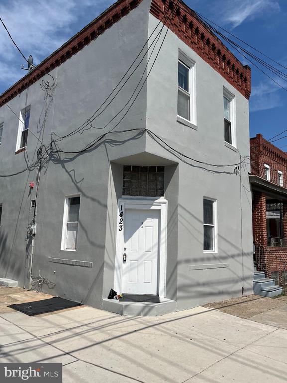 Building Photo - 1423 S 10th St