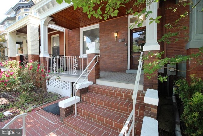 Primary Photo - 138 Randolph Pl NW