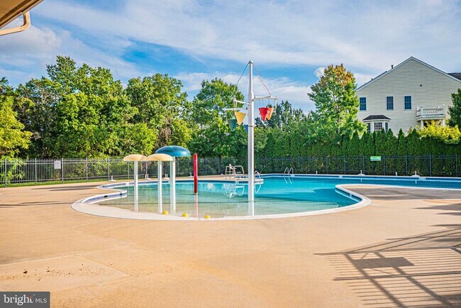 Building Photo - 22619 Upperville Heights Square
