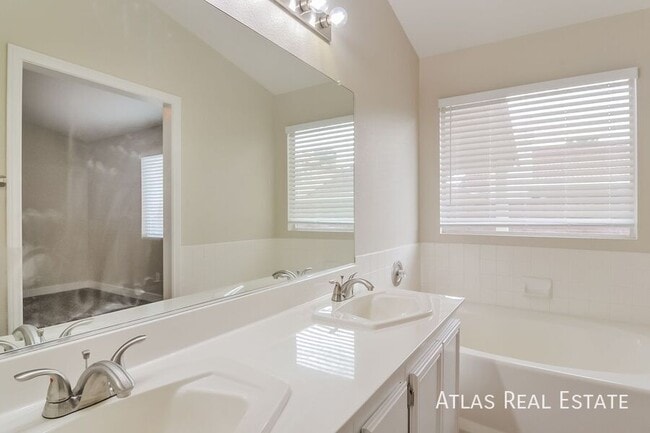 Building Photo - 6093 Bing Cherry Dr