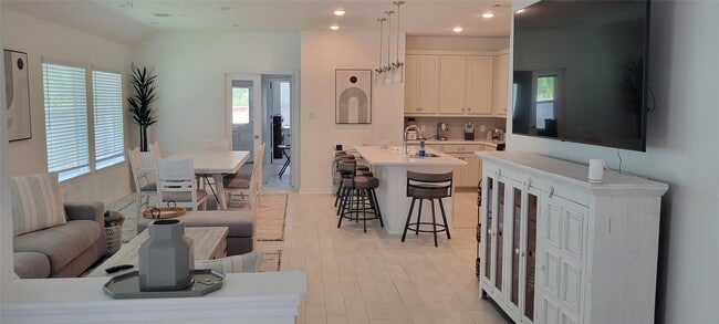 Building Photo - 347 E Coralburst Lp