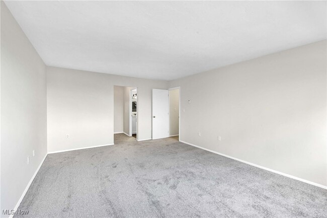 Building Photo - 12550 Lake Ave