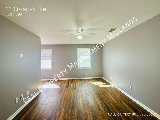 Building Photo - 13 Crescent Ln