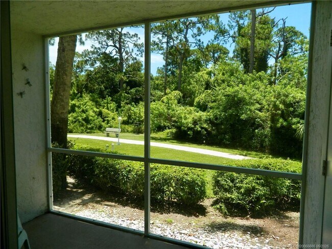 Building Photo - 2506 SE Anchorage Cove