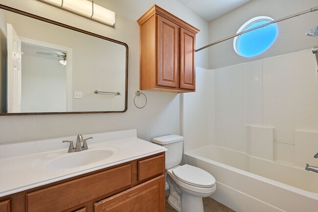 Building Photo - 305 Holleman Dr E