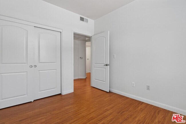 Building Photo - 360 W Ave 26