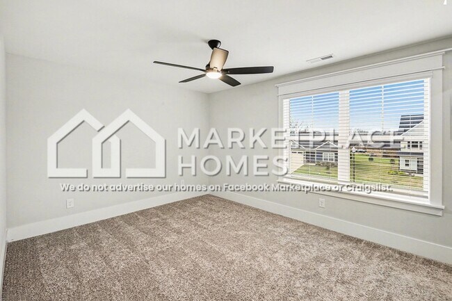 Building Photo - 521 Kingwood Ln